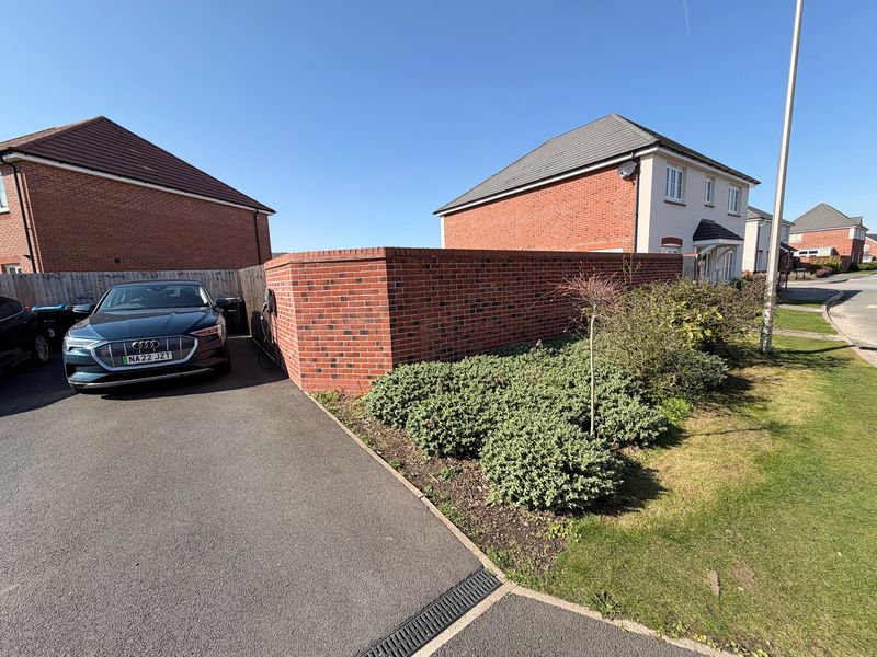 Cuddington Grove Rossmore